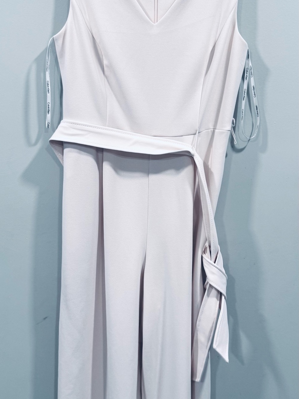 Calvin Klein Size 6 Ivory Cream Wide Leg Belted Jumpsuit Sleeveless V-Neck Basic - Picture 4 of 11